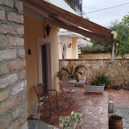Athina's Mon Repo Дом отдыха Analipsis (Corfu)