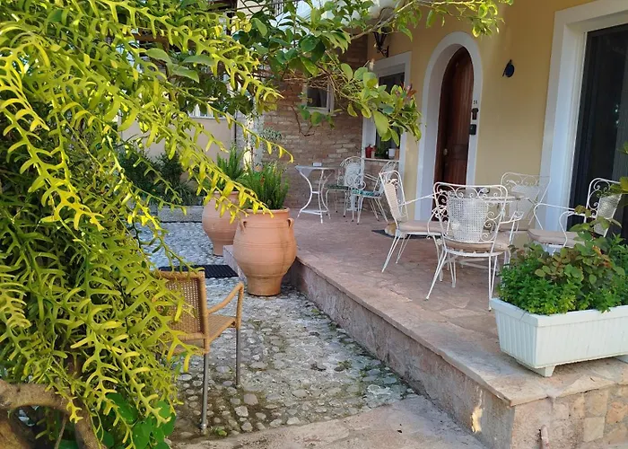 Athina's Mon Repo Ferienhaus *